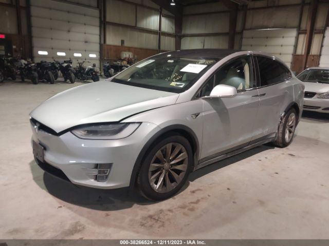 5YJXCBE24JF090977  tesla model x 2018 IMG 1