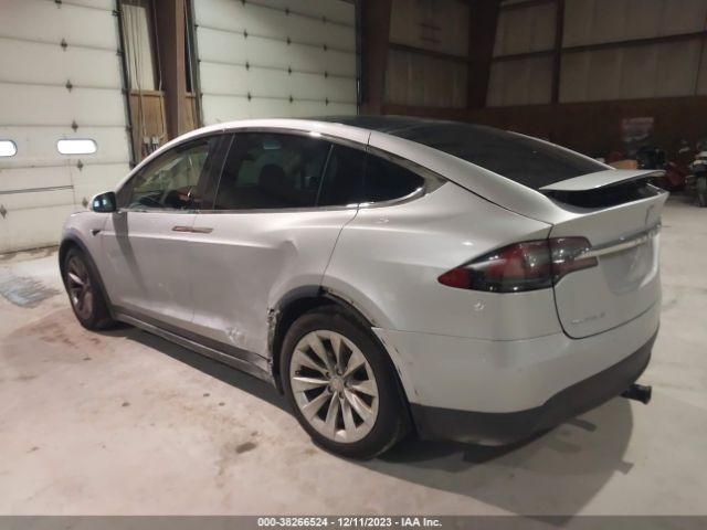 5YJXCBE24JF090977  tesla model x 2018 IMG 2