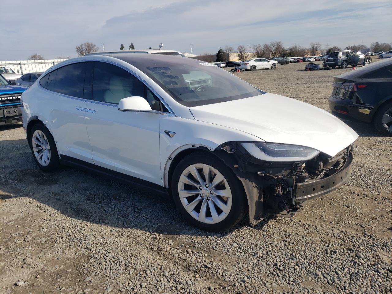 5YJXCDE22JF115516  tesla model x 2018 IMG 3