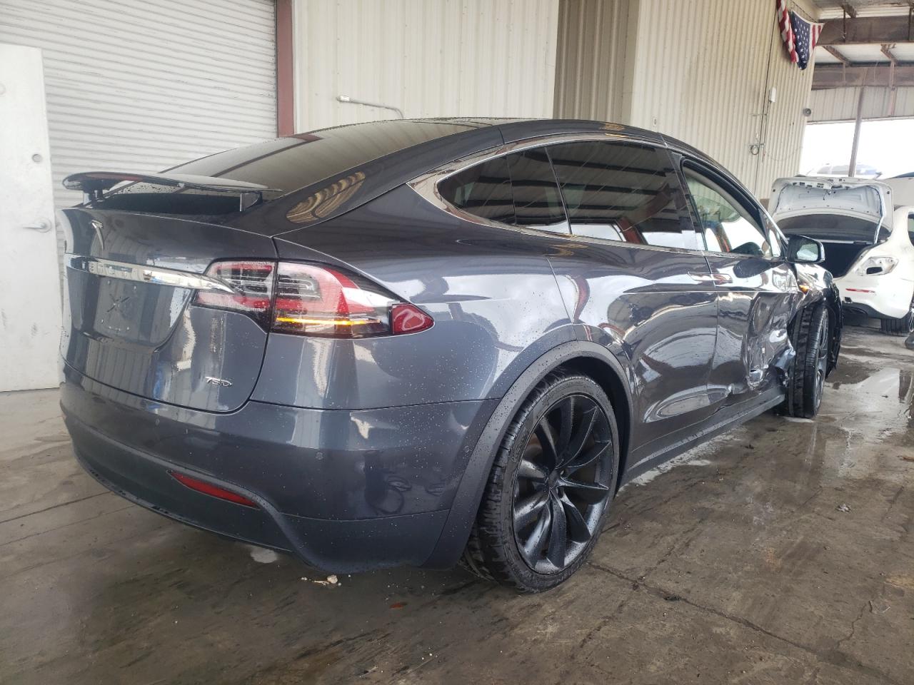 5YJXCDE27JF127466  tesla model x 2018 IMG 2