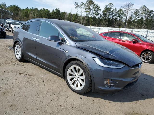 5YJXCDE28JF139383  tesla model x 2018 IMG 3