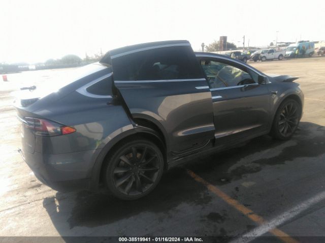 5YJXCAE24LF236081  tesla model x 2019 IMG 3