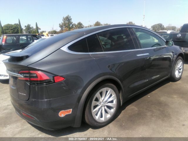 5YJXCBE2XKF196318  tesla model x 2019 IMG 3