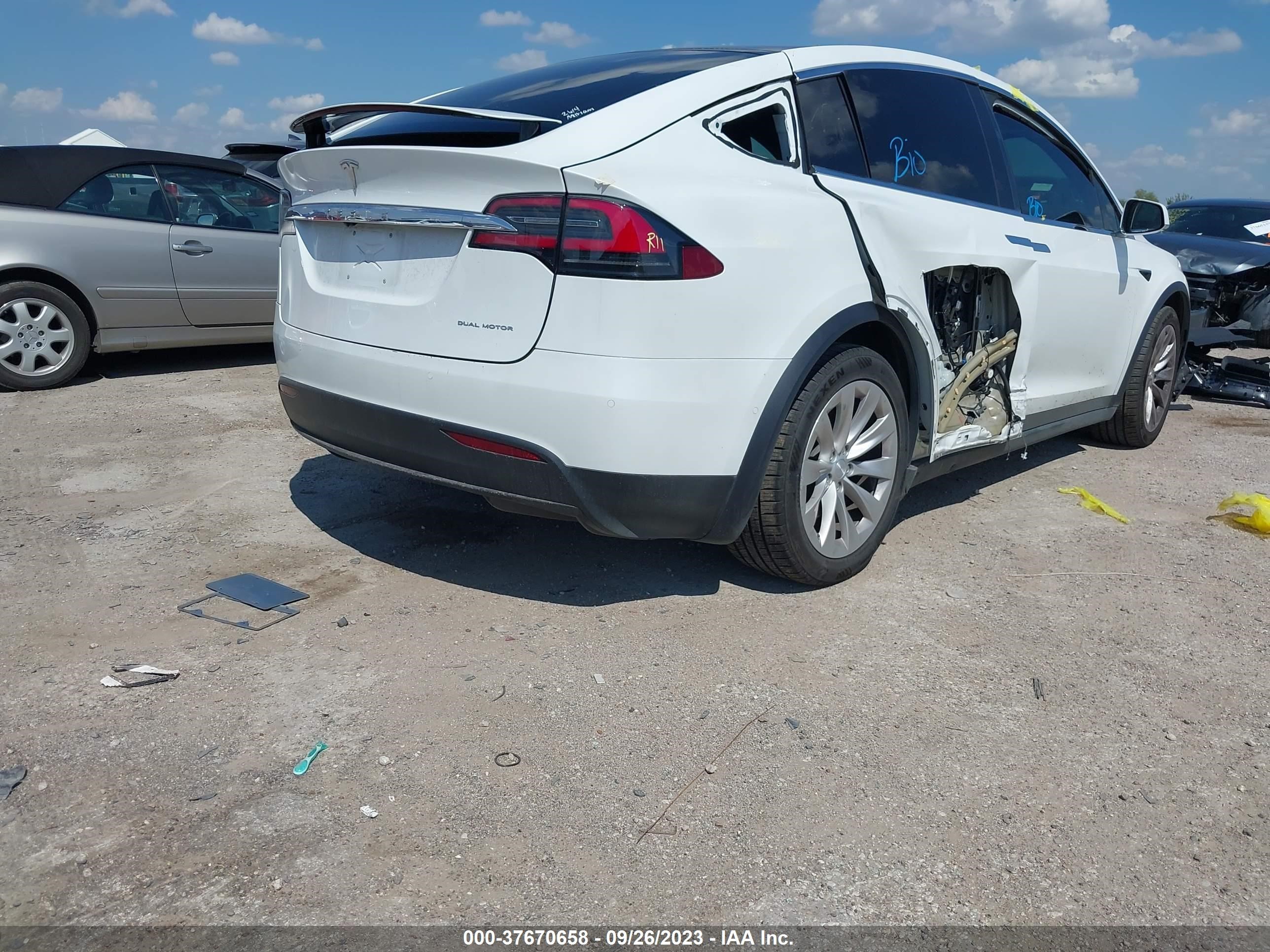 5YJXCDE25LF233336  tesla model x 2020 IMG 3