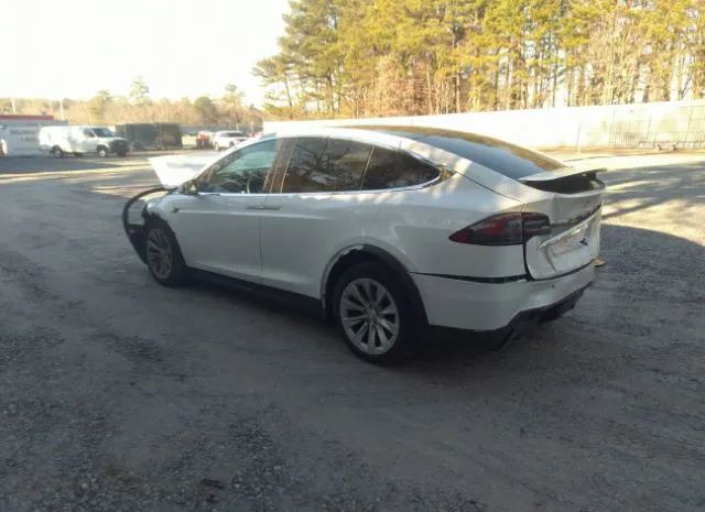 5YJXCDE28LF236702  tesla model x 2020 IMG 2