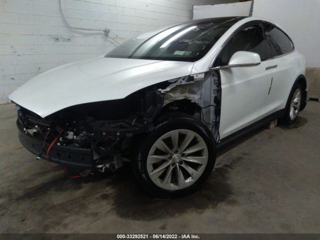 5YJXCBE26LF261747  tesla model x 2020 IMG 1