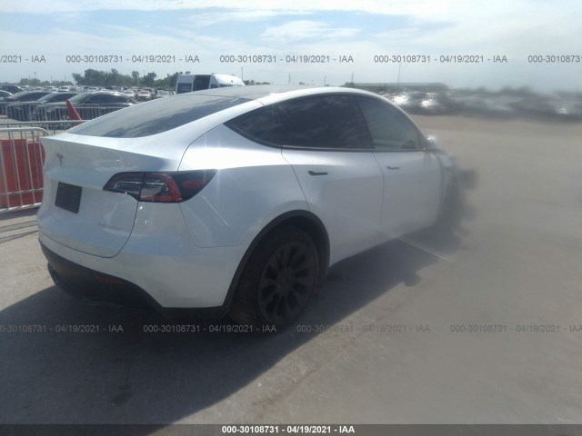 5YJYGDEE0MF084841  tesla model y 2006 IMG 3