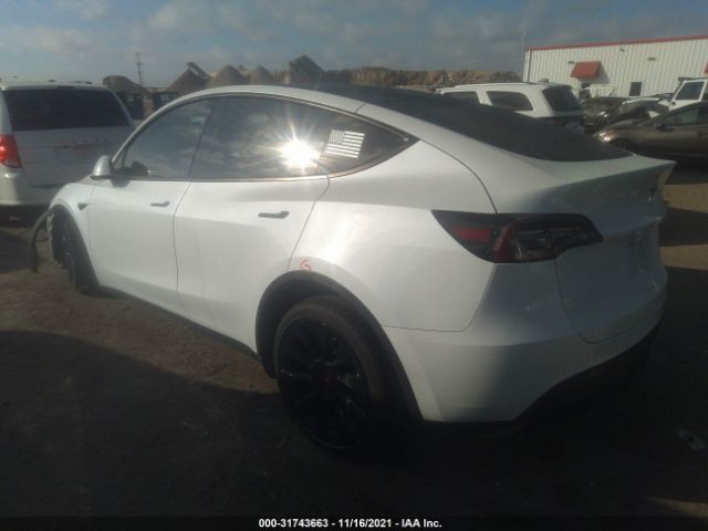 5YJYGDEE0LF012813  tesla model y 2020 IMG 2