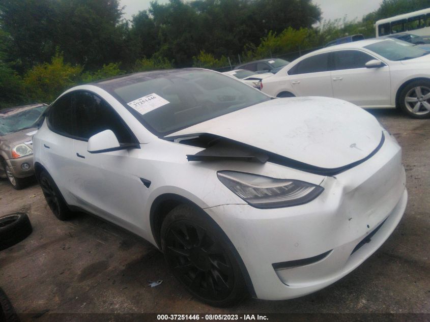 5YJYGDEE0MF062046  tesla model y 2021 IMG 0