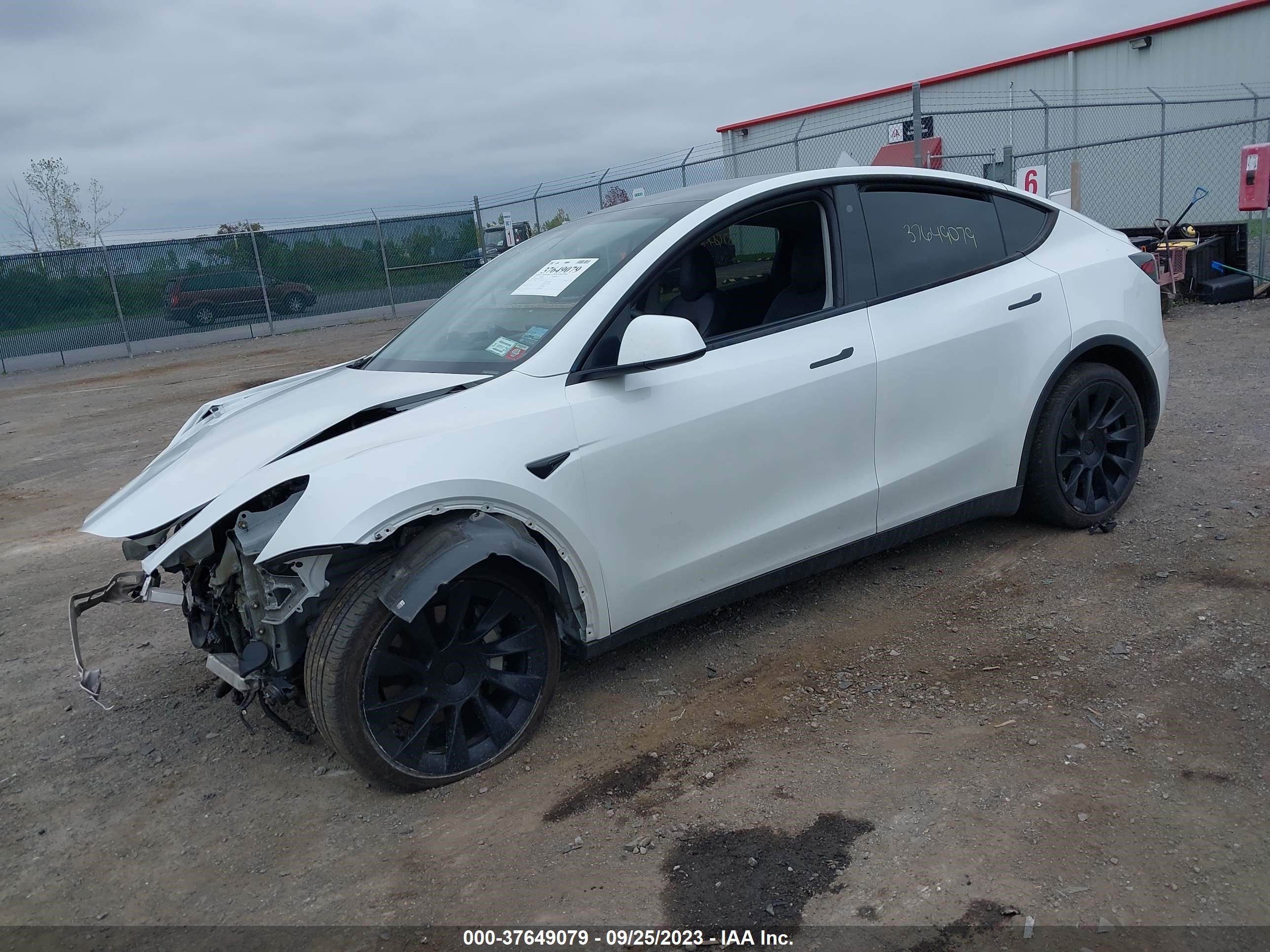 5YJYGDEE1LF012724  tesla model y 2020 IMG 1