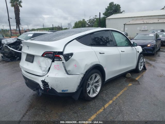 5YJYGDEE1MF078840  tesla model y 2020 IMG 3