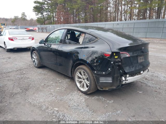 5YJYGDEE5MF082132  tesla model y 2021 IMG 2