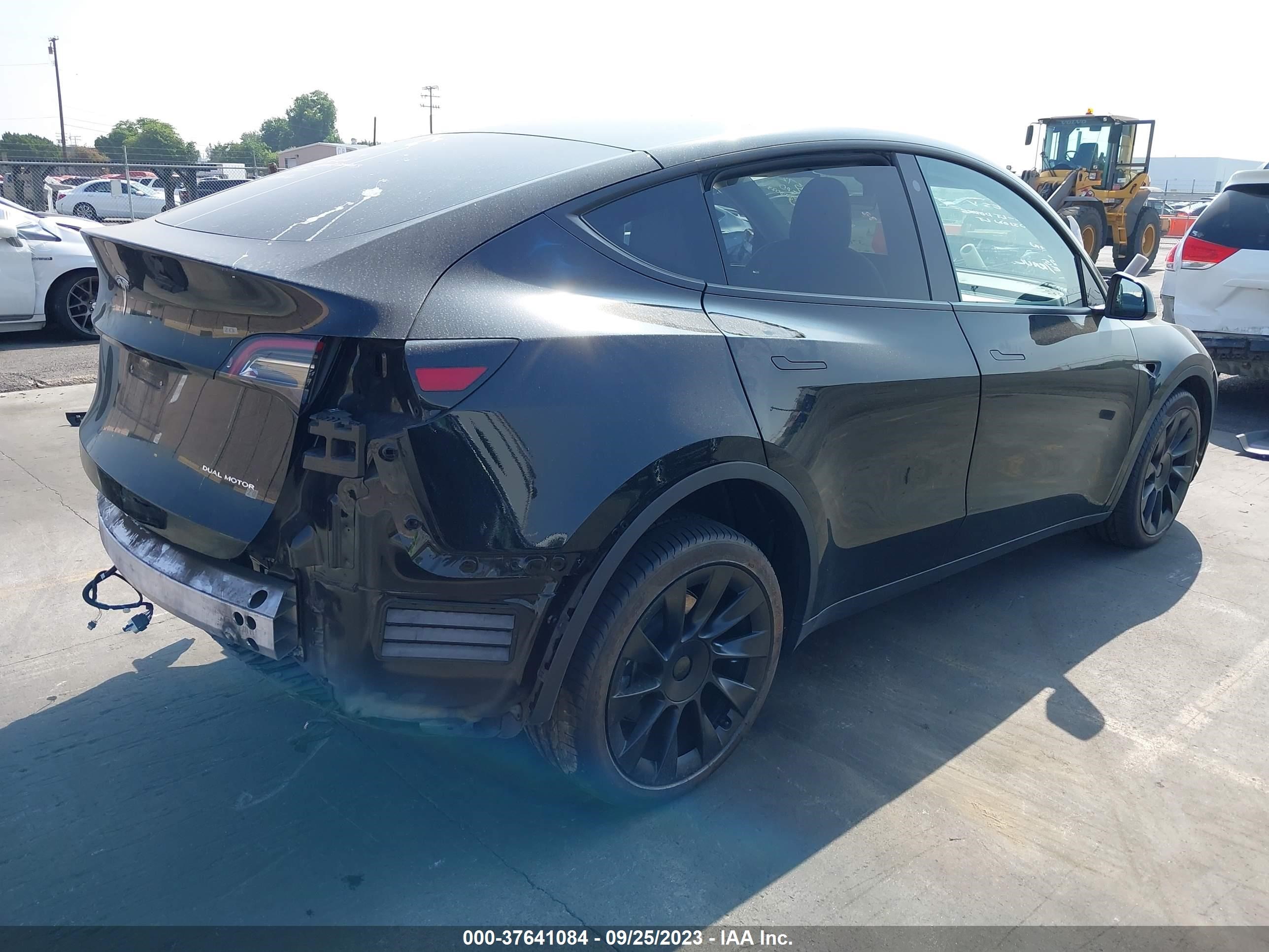 5YJYGDEE8LF059748  tesla model y 2020 IMG 3