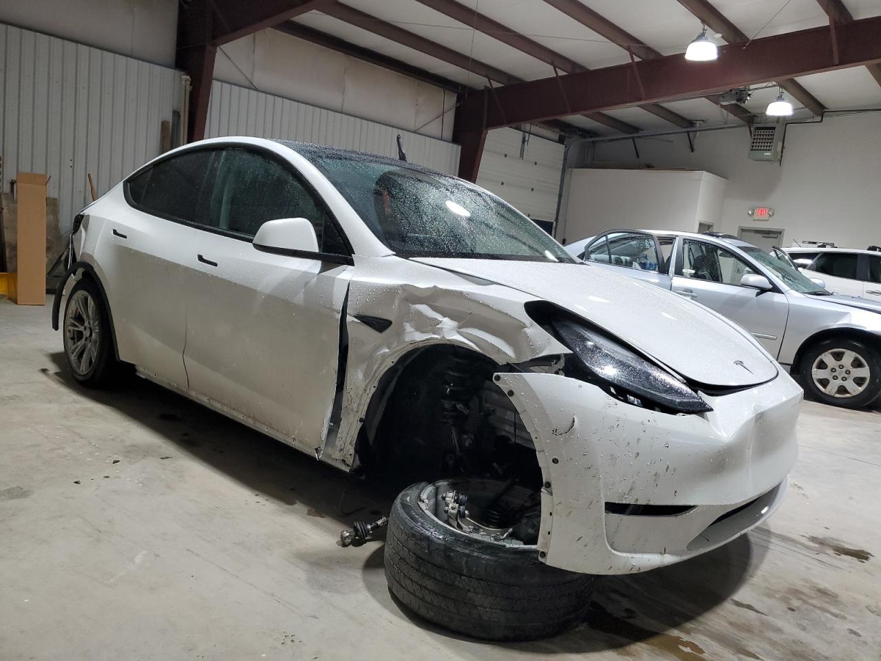 5YJYGAEE2MF112668  tesla model y 2021 IMG 3