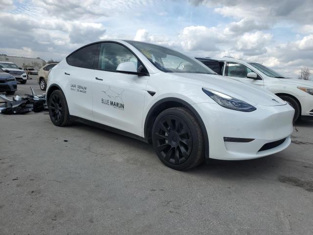 5YJYGAEE6MF136763  tesla model y 2021 IMG 3