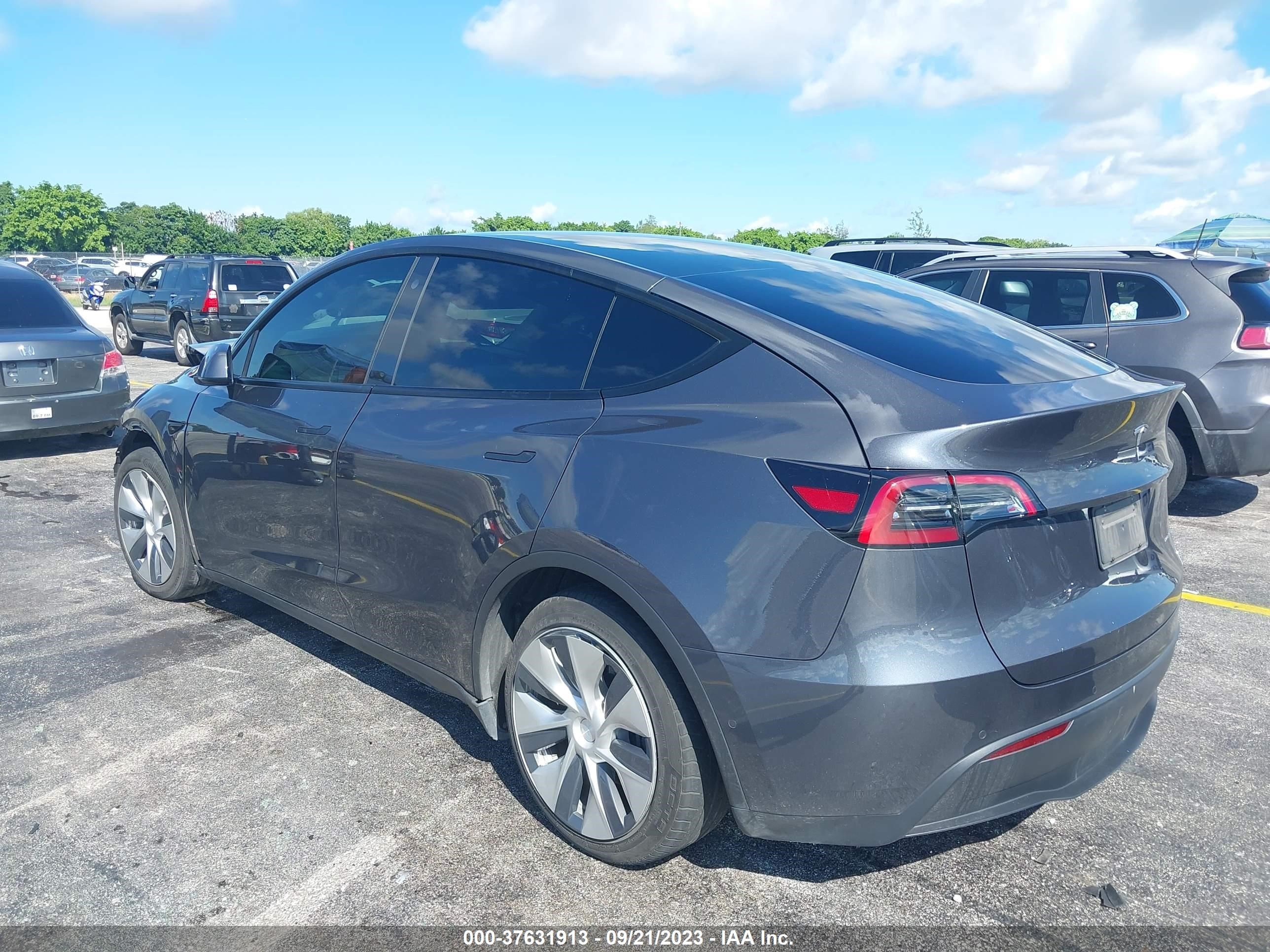 5YJYGAEEXMF228684  tesla model y 2021 IMG 2