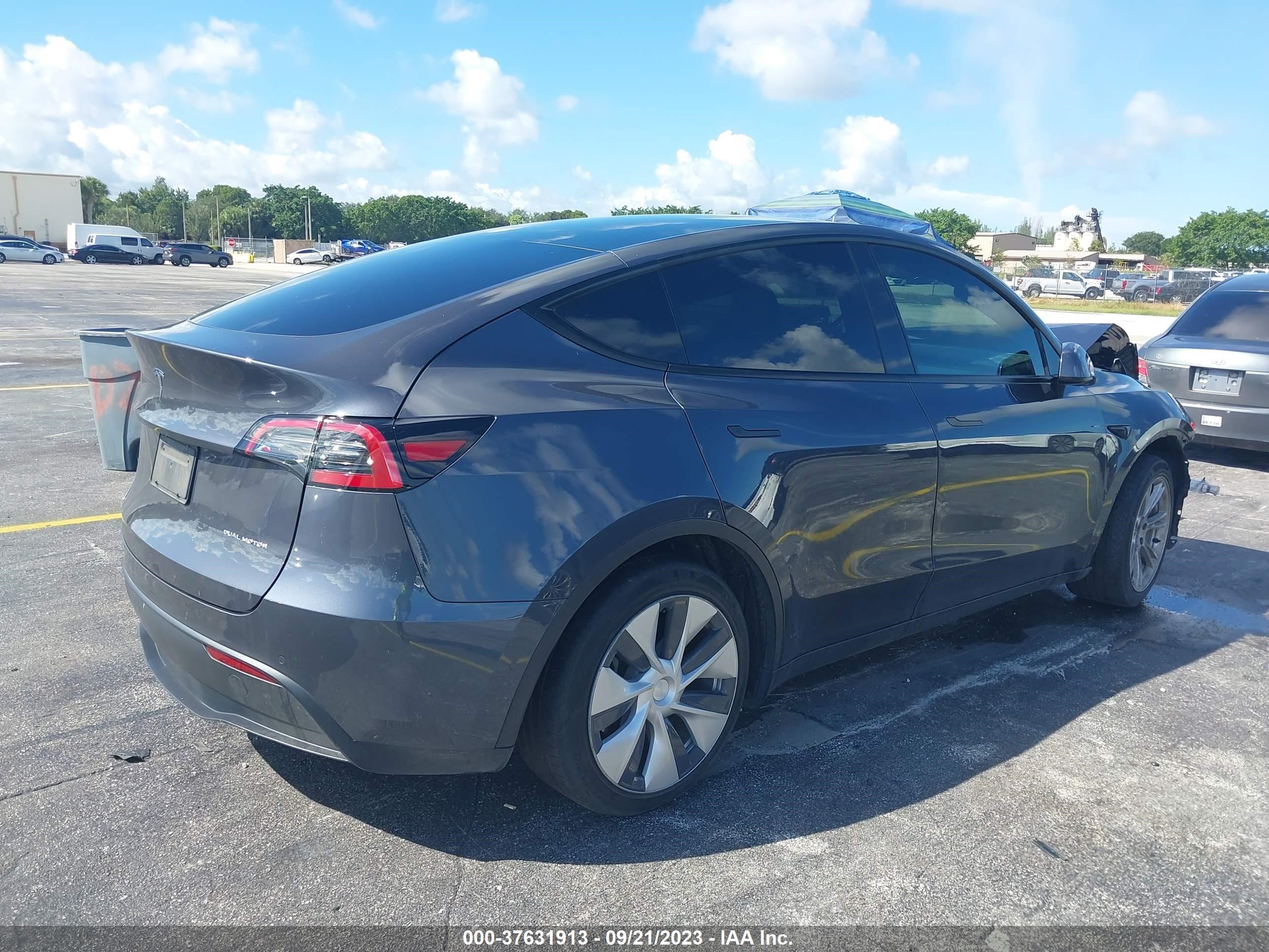 5YJYGAEEXMF228684  tesla model y 2021 IMG 3