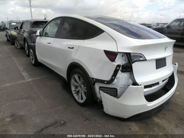 5YJYGDED8MF109590  tesla model y 2021 IMG 2