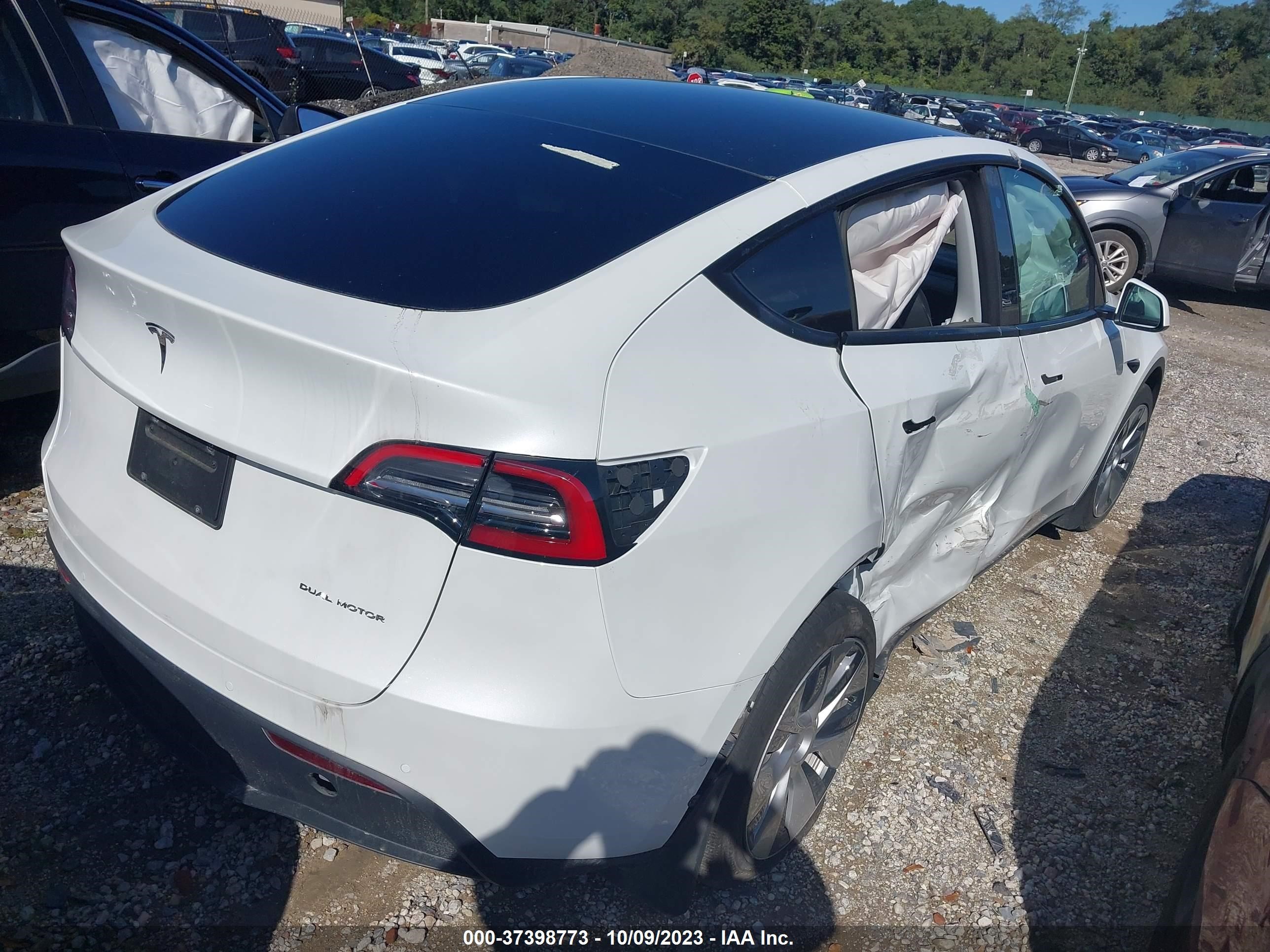 5YJYGDEE0MF208753  tesla model y 2021 IMG 3