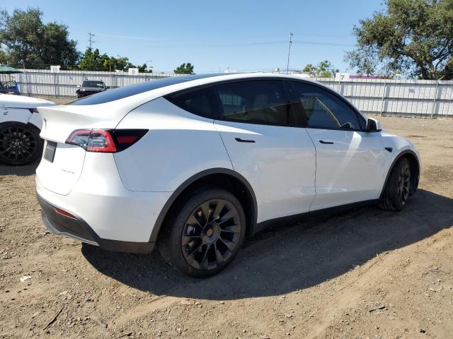 5YJYGDEE1MF142522  tesla model y 2021 IMG 2