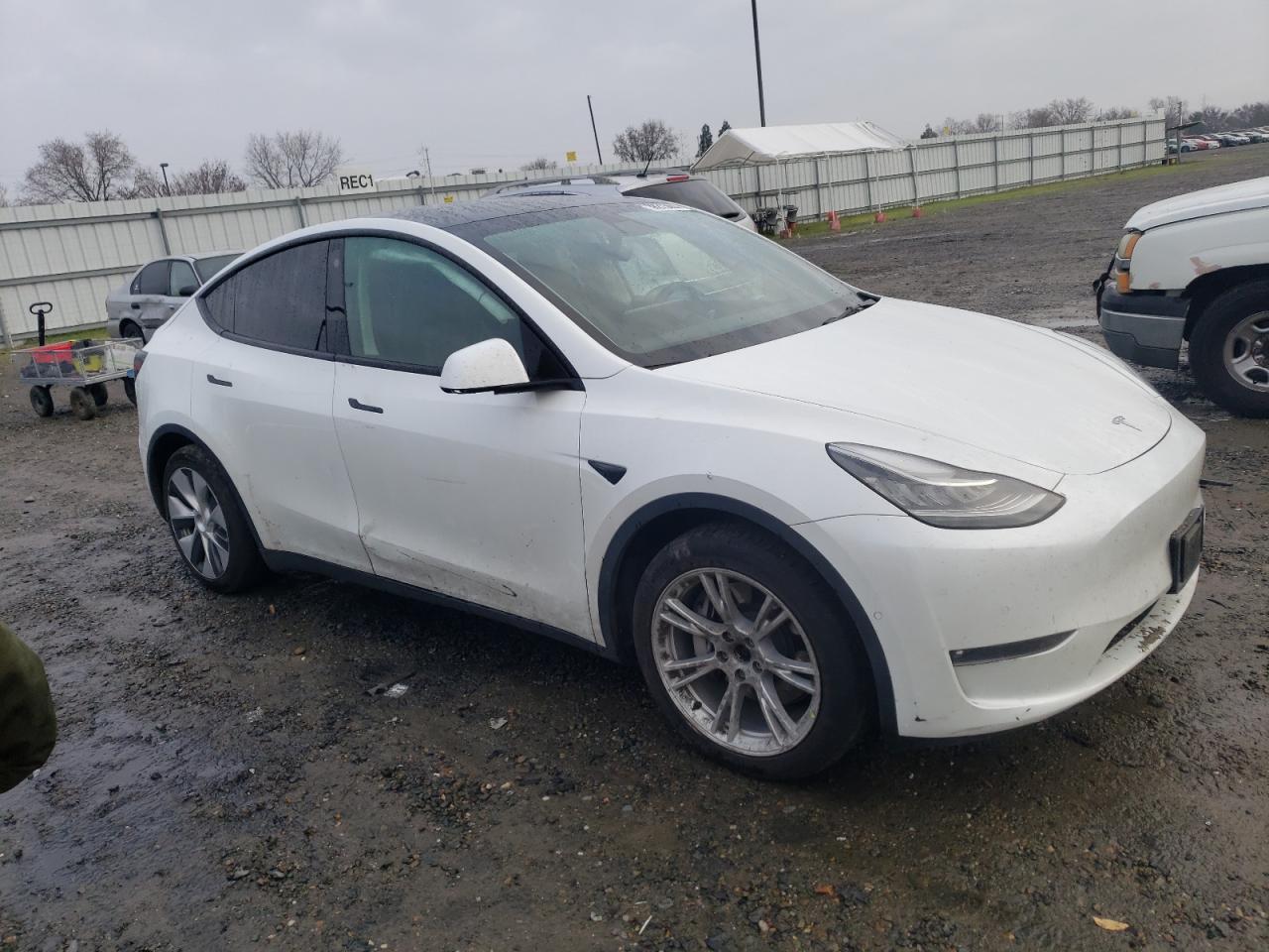 5YJYGDEE3MF191415  tesla model y 2021 IMG 3