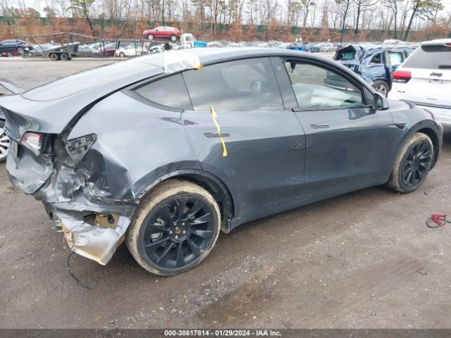 5YJYGDEE5MF125514  tesla model y 2021 IMG 3