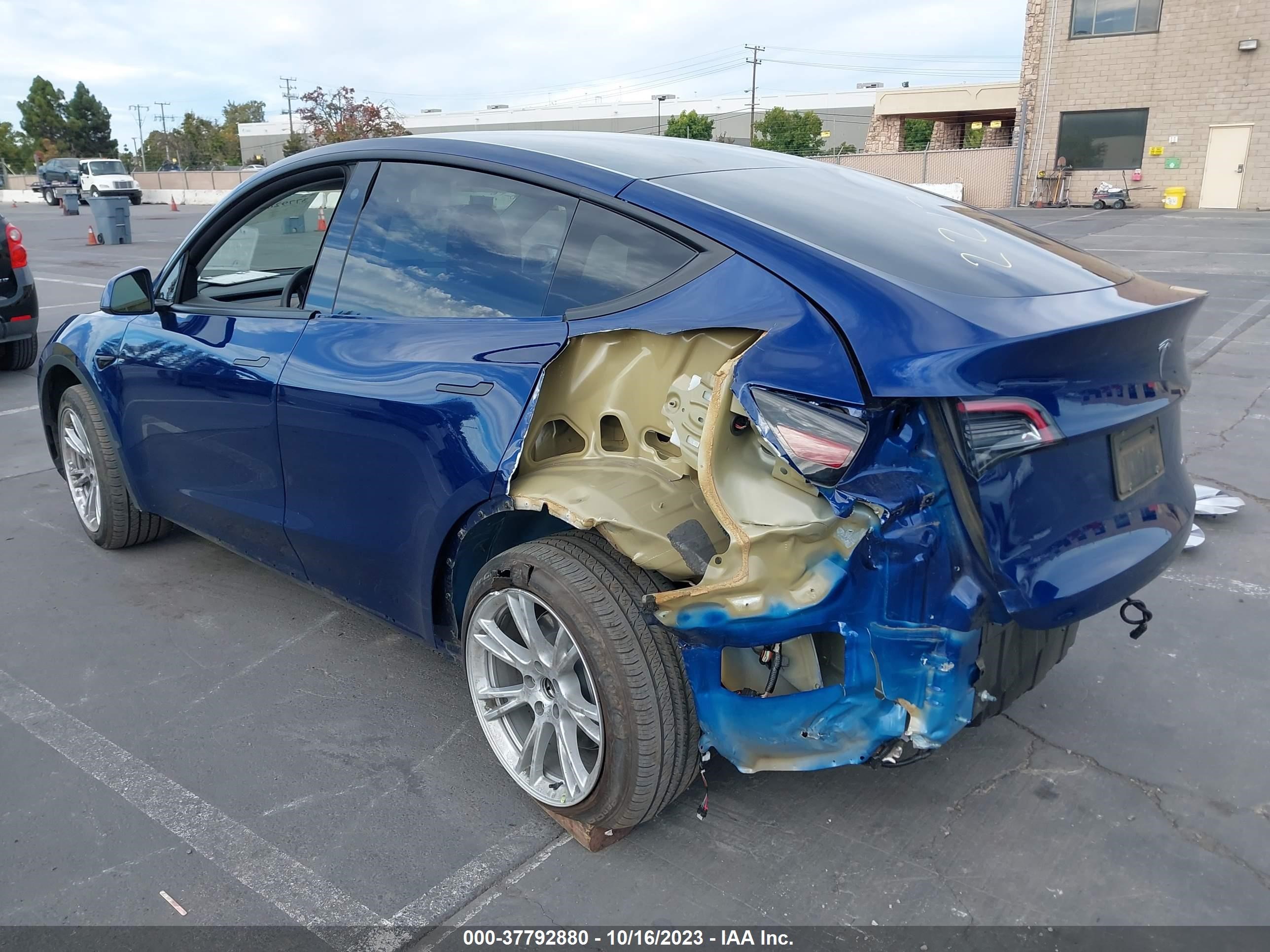 5YJYGDEE5MF282217  tesla model y 2021 IMG 2