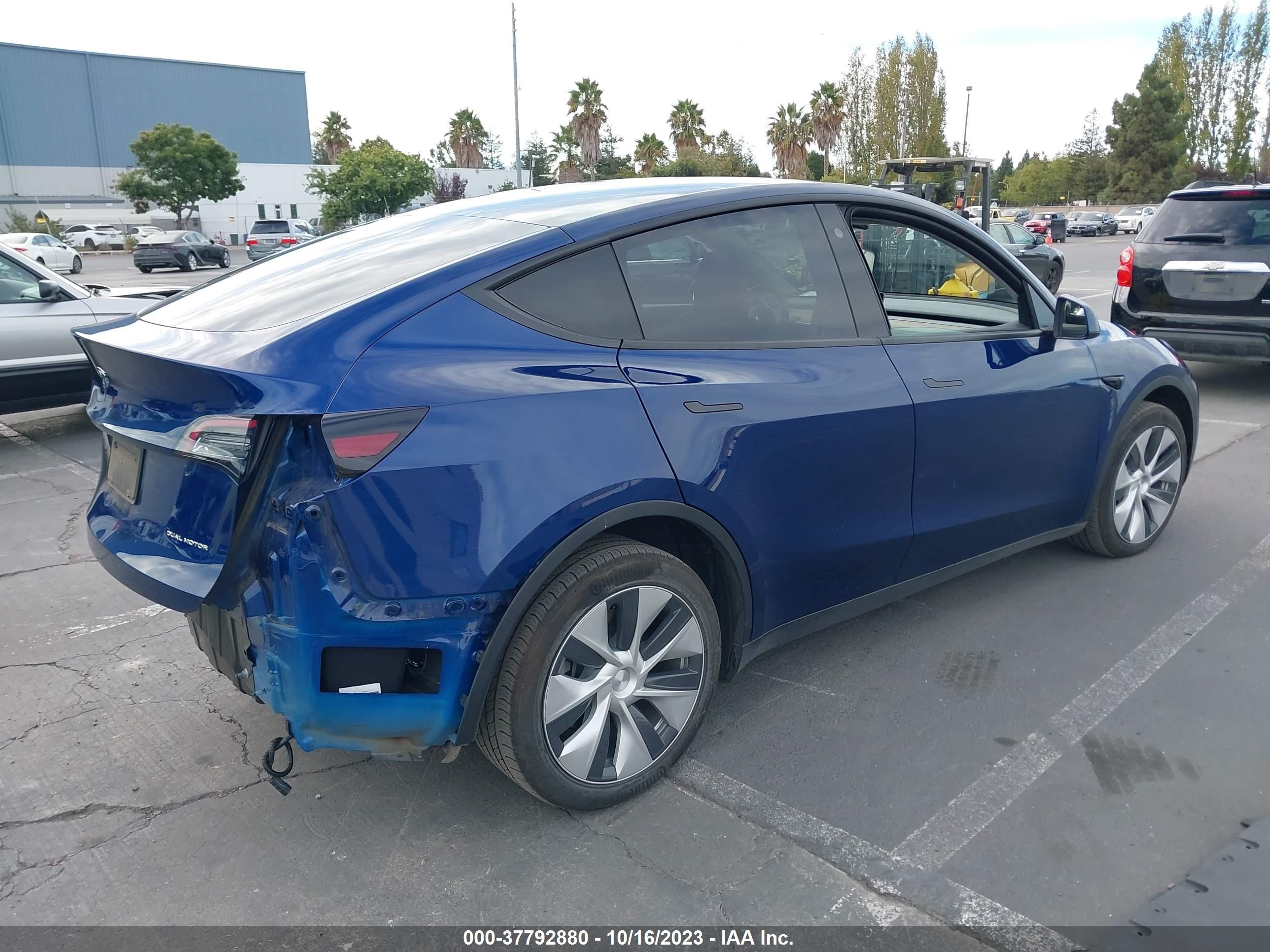 5YJYGDEE5MF282217  tesla model y 2021 IMG 3