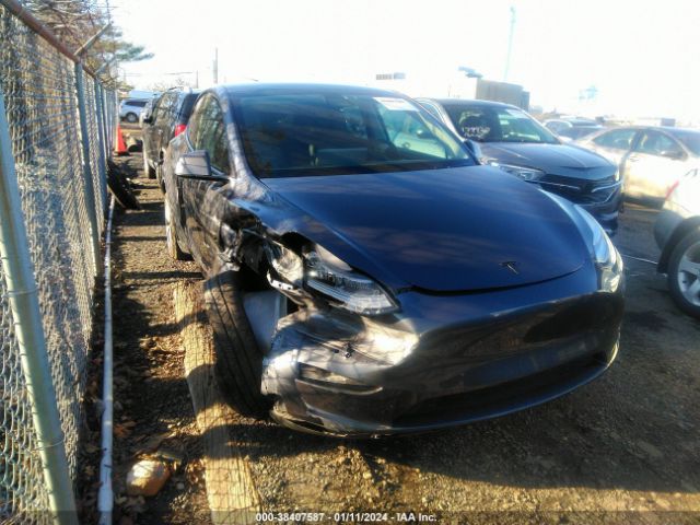 5YJYGDEE6MF305424  tesla model y 2021 IMG 0