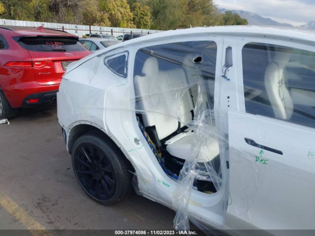 5YJYGDEE8MF212856  tesla model y 2021 IMG 5