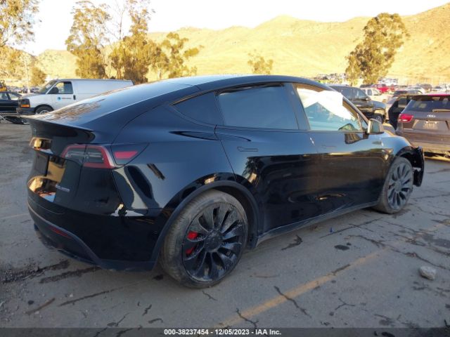 5YJYGDEF3MF246230  tesla model y 2021 IMG 3