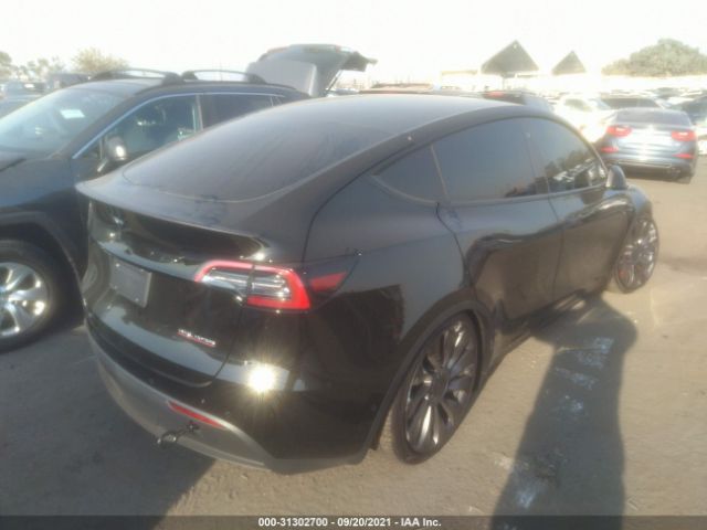 5YJYGDEF3MF261083  tesla model y 2021 IMG 3