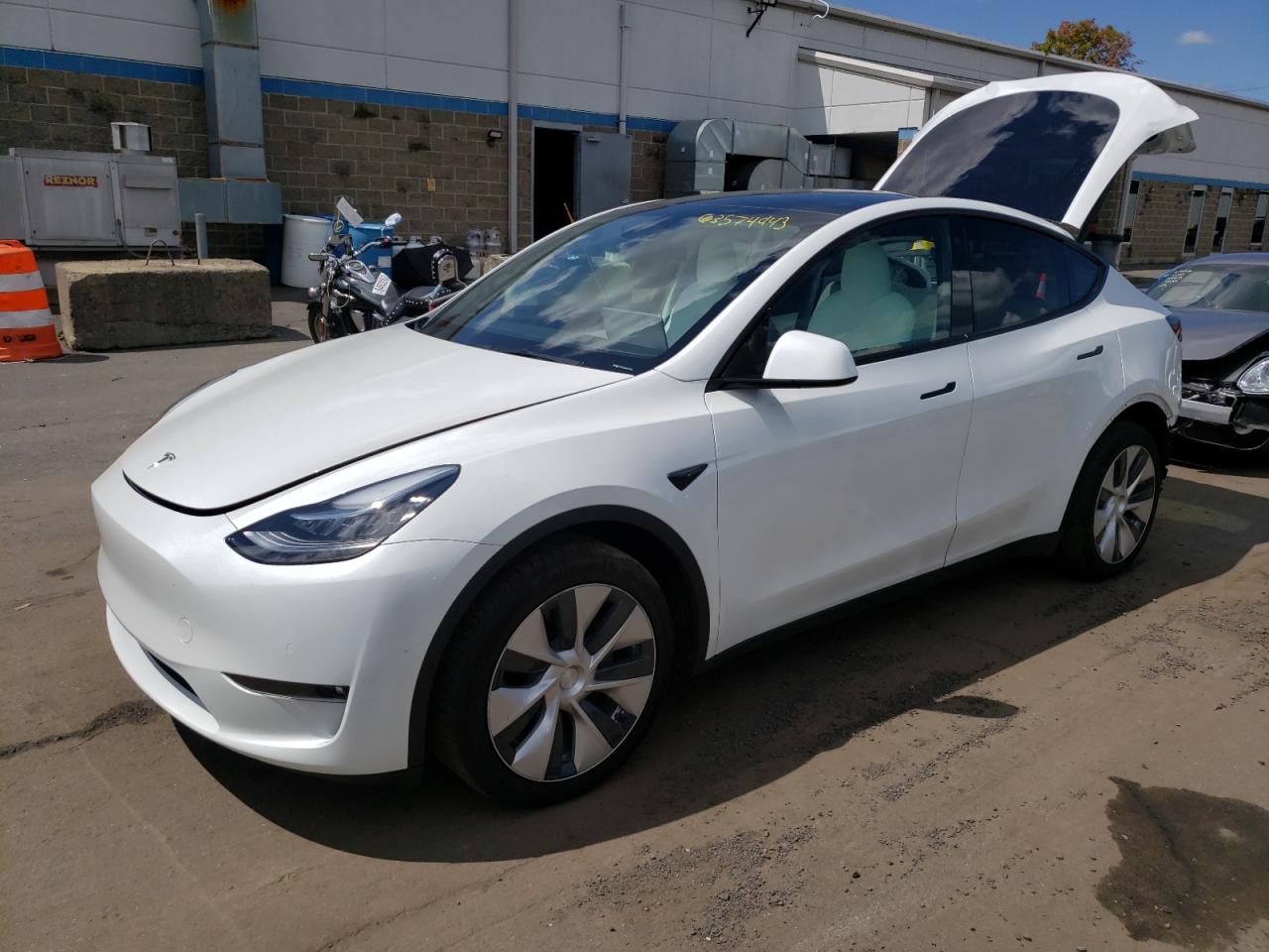 7SAYGDEE4NF311856  tesla model y 2021 IMG 0