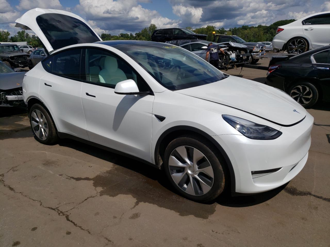 7SAYGDEE4NF311856  tesla model y 2021 IMG 3