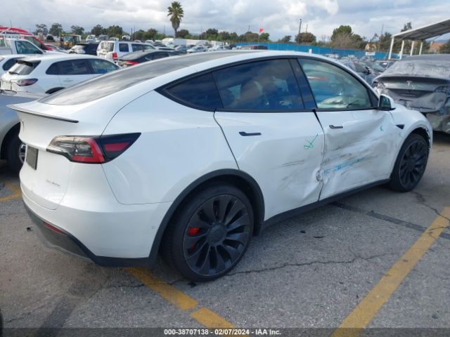 7SAYGDEF1NF324668  tesla model y 2021 IMG 3