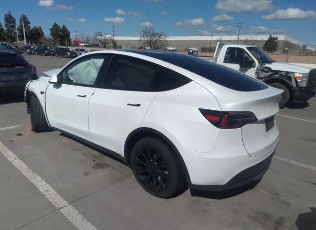 7SAYGAEE9PF632826  tesla model y 2023 IMG 2