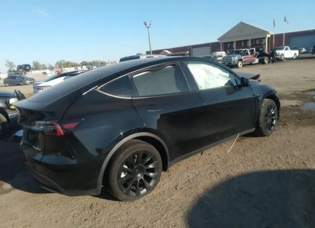 7SAYGDEE0NA007386  tesla model y 2022 IMG 3