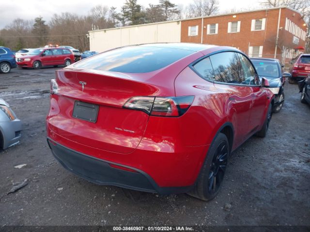 7SAYGDEE0NF328492  tesla model y 2022 IMG 3