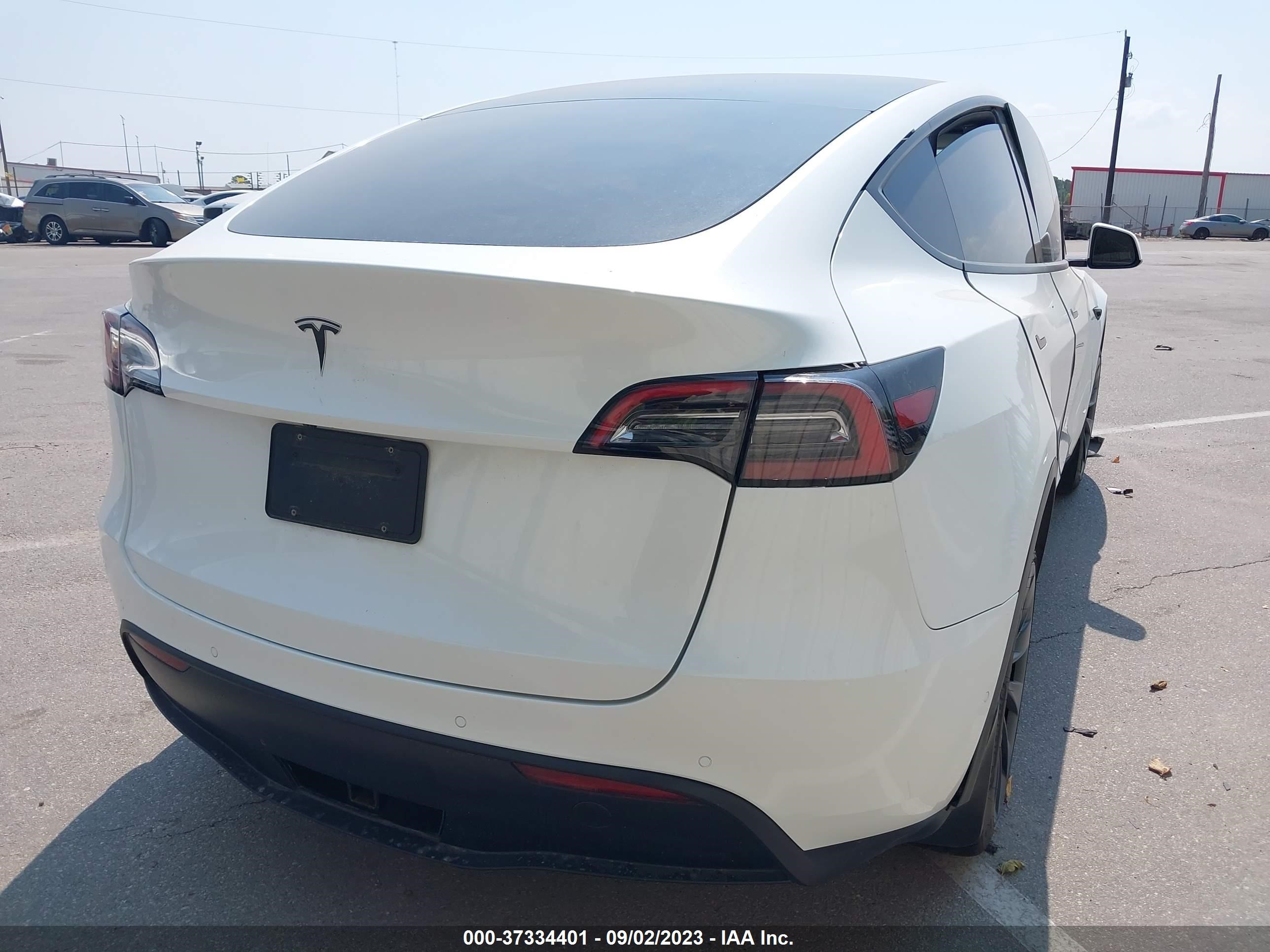 7SAYGDEE0NF427295  tesla model y 2022 IMG 3