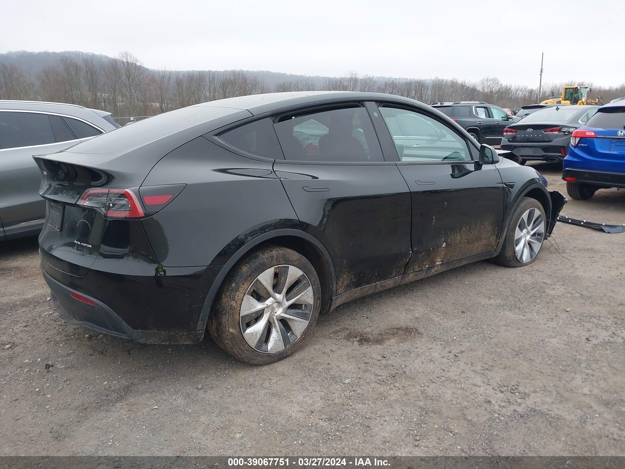 7SAYGDEE0NF435767  tesla model y 2022 IMG 3