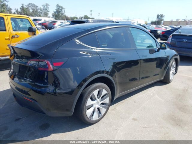 7SAYGDEE1PA031134  tesla model y 2023 IMG 3