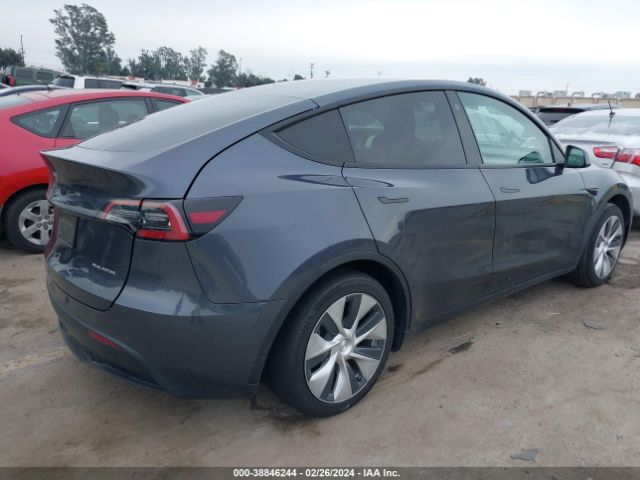 7SAYGDEE2NF362952  tesla model y 2022 IMG 3