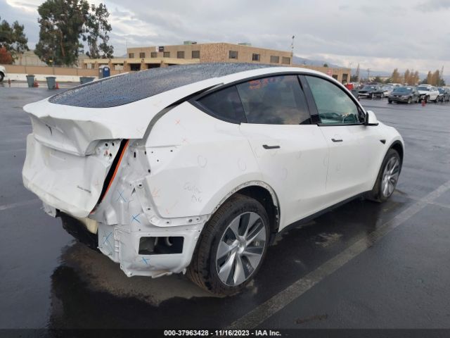 7SAYGDEE3PF632161  tesla model y 2022 IMG 3