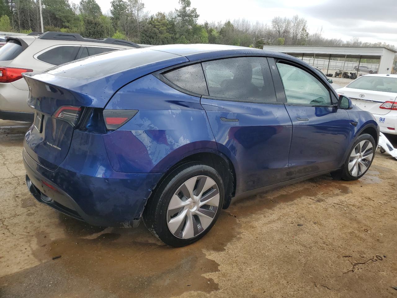 7SAYGDEE4NA005205  tesla model y 2022 IMG 2