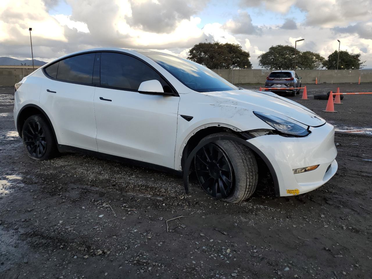 7SAYGDEE4NF467038  tesla model y 2022 IMG 3