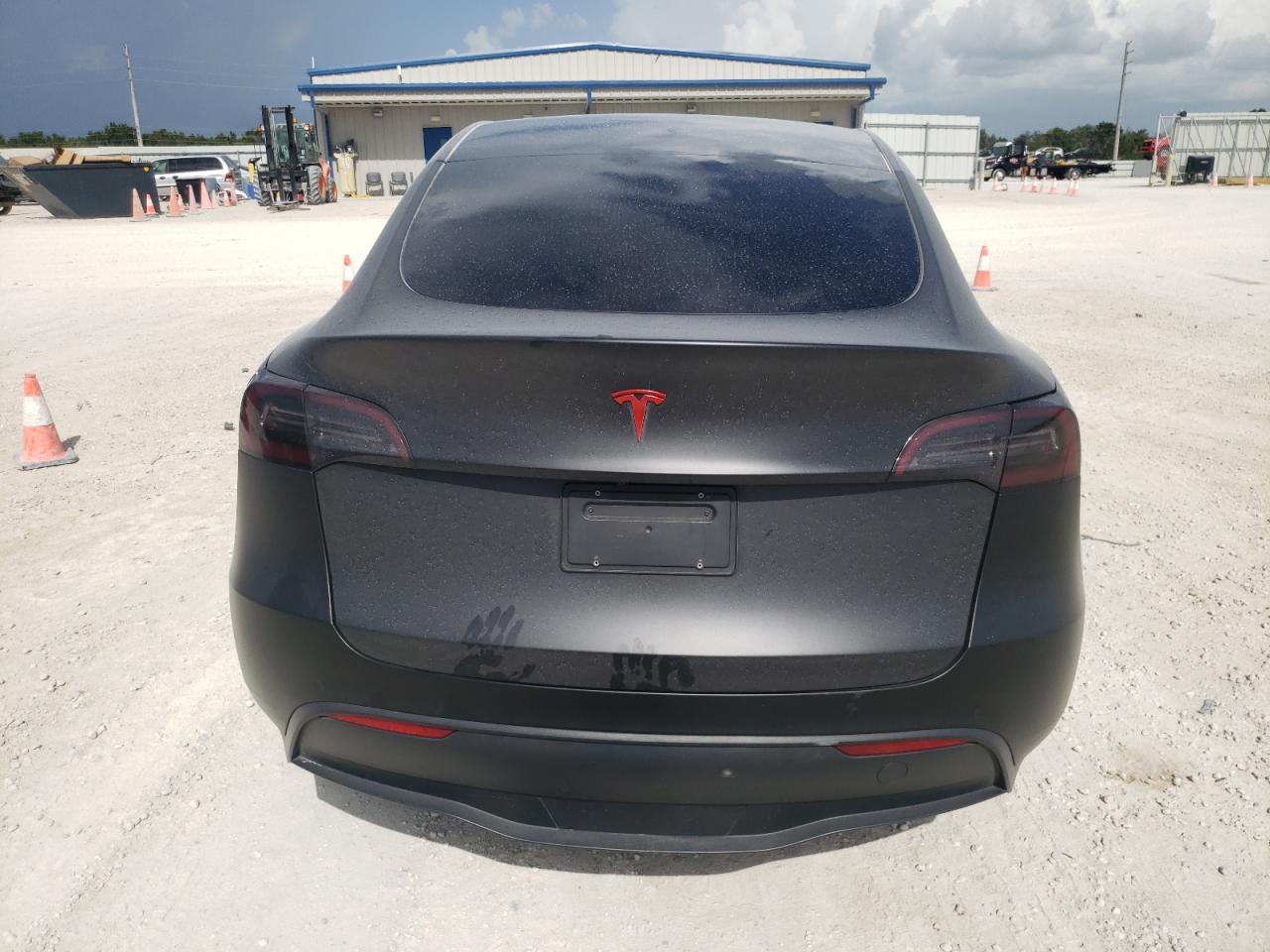 7SAYGDEE8NA014280  tesla model y 2022 IMG 5