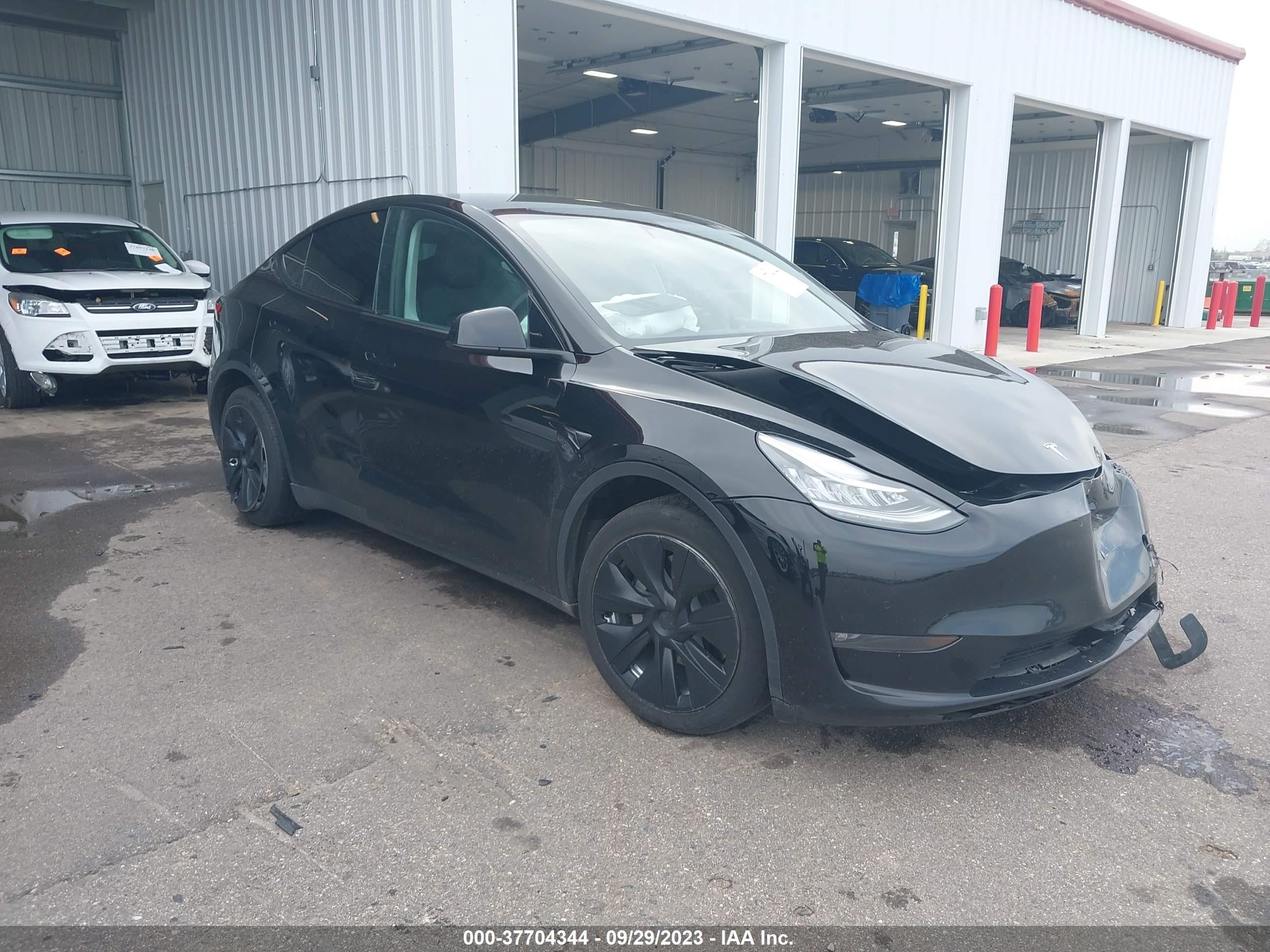 7SAYGDEE8NF322682  tesla model y 2022 IMG 0