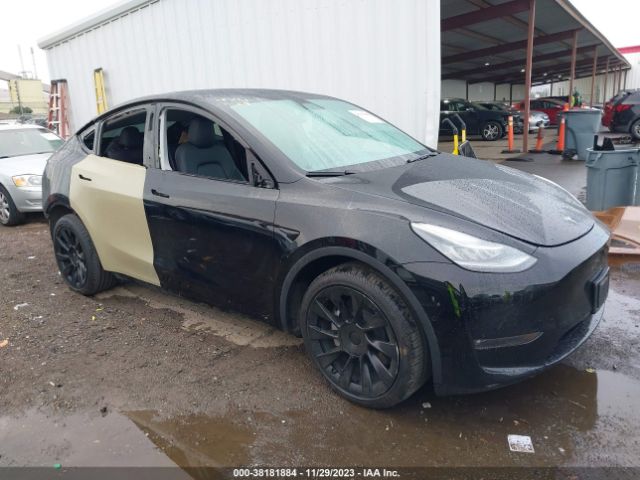 7SAYGDEE8NF449612  tesla model y 2022 IMG 0