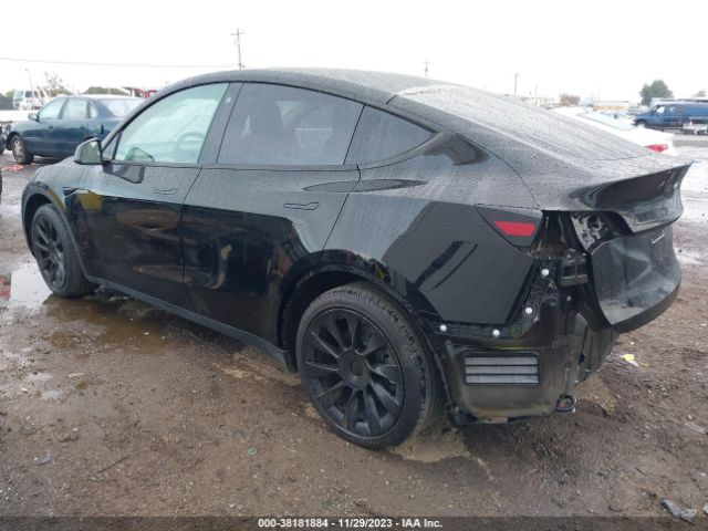 7SAYGDEE8NF449612  tesla model y 2022 IMG 2