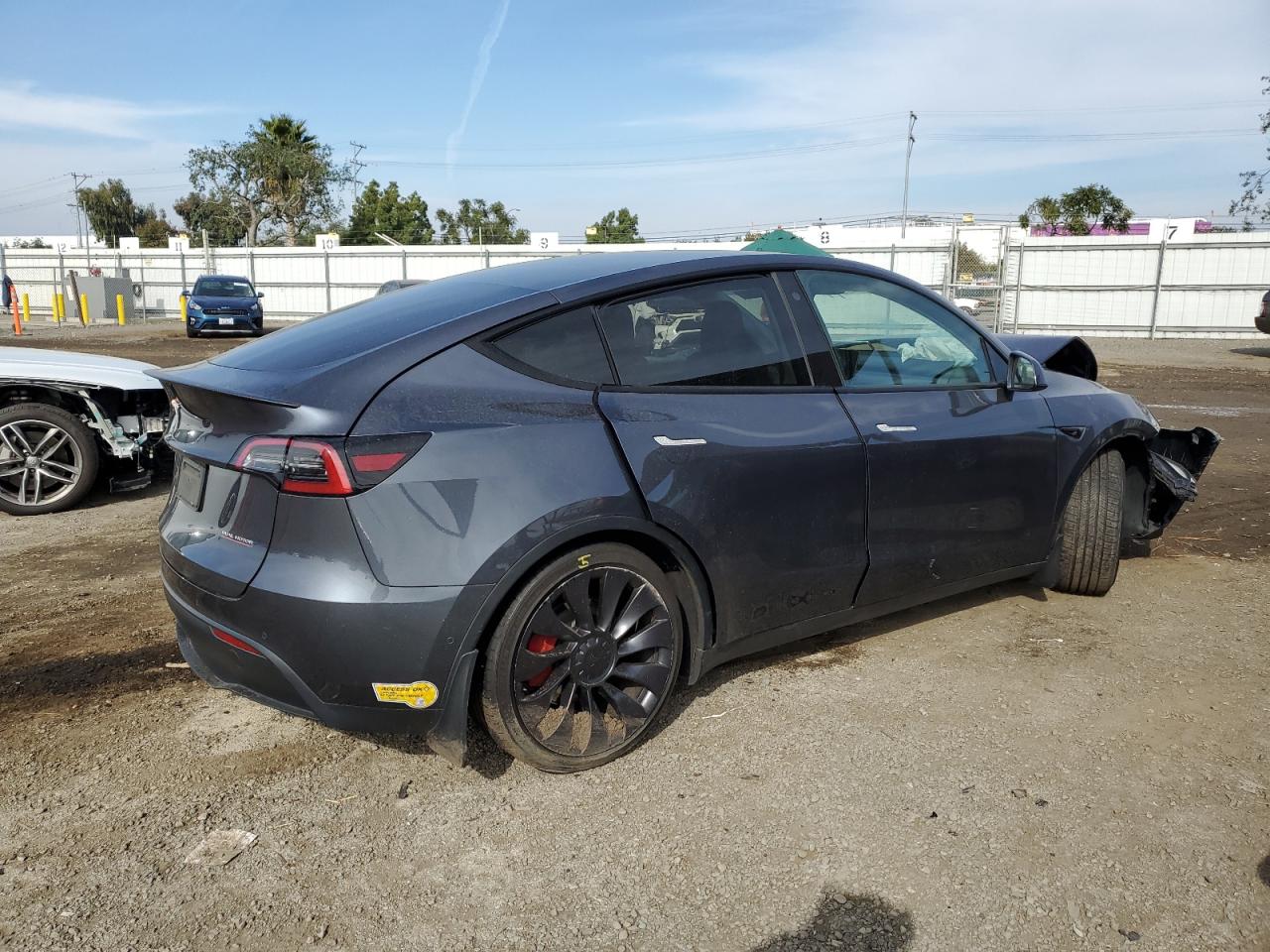 7SAYGDEF7NF551699  tesla model y 2022 IMG 2